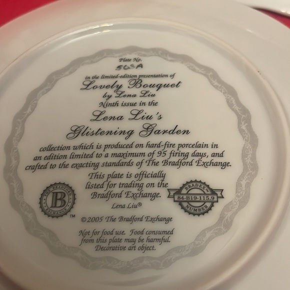 3 Hummingbirds Hand Painted by Lena Liu. Mint Condition. Limited Edition - Picture 6 of 7